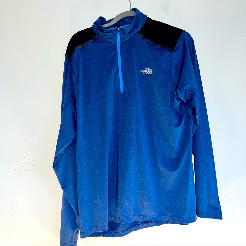 North Face Mens Essential quarter zip fullover